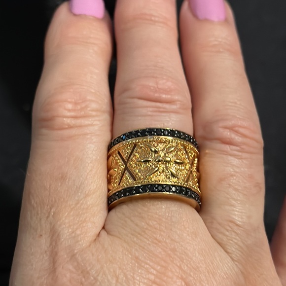 Black Cut stones and Gold Statement Ring - Picture 3 of 5